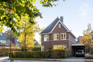 Oranjelaan 61, DIEPENVEEN