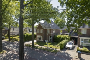 Oranjelaan 57, DIEPENVEEN