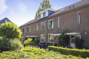 Melchior van Brielstraat 8, DIEPENVEEN