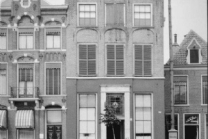 Brink 16, DEVENTER