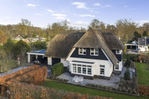 Burg. Arriënsweg 5, DIEPENVEEN